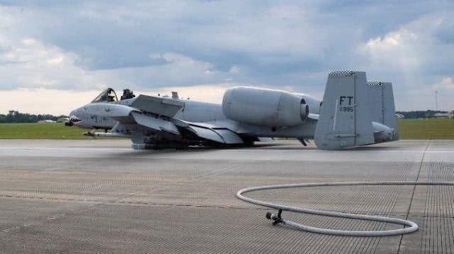 德弗里斯上尉的航炮发生了故障,而这一故障还影响到了机头的前起落架