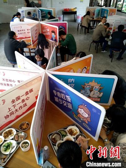 福建三明单位食堂餐桌设置隔离板防交叉感染提注意事项