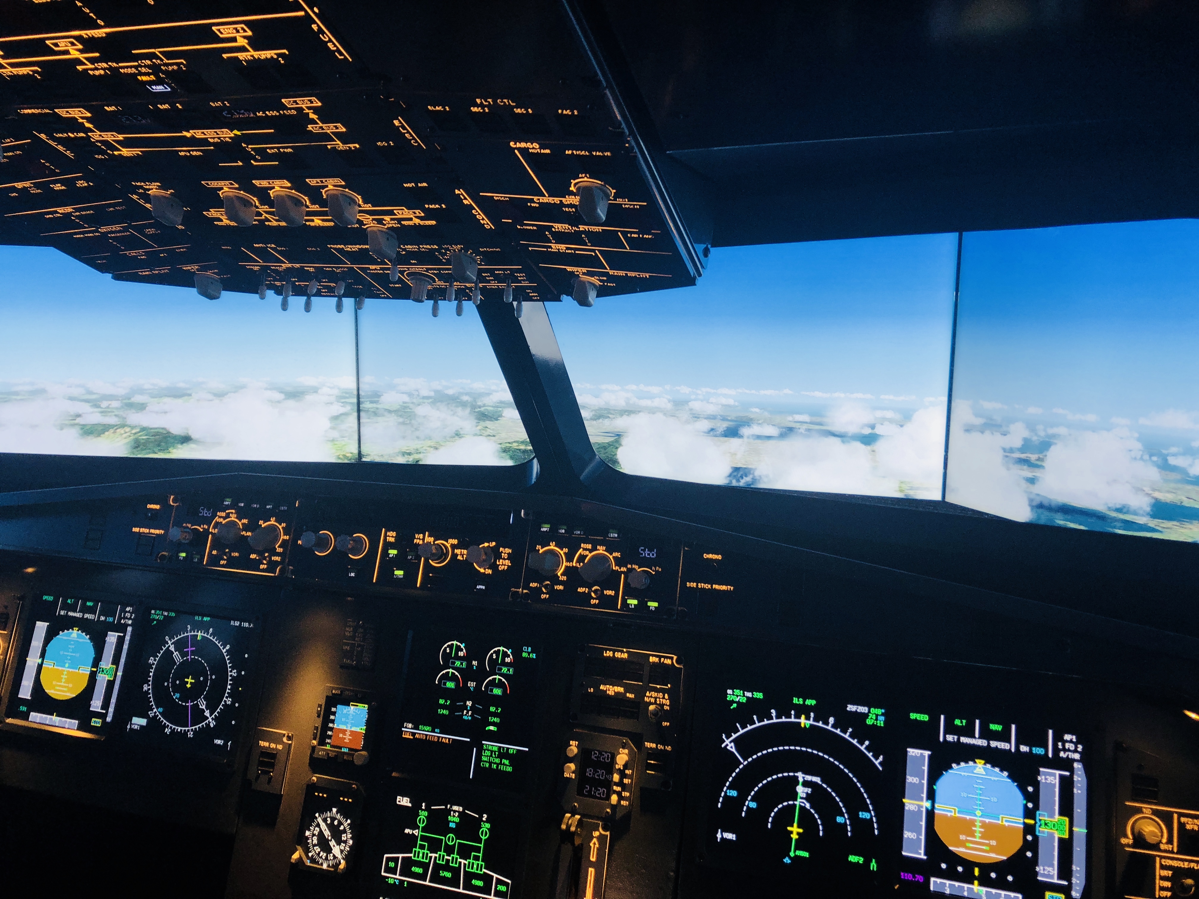 飞机模拟驾驶舱