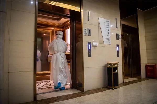 隔离病毒不隔离爱笔者探访重庆二郎集中隔离观察点