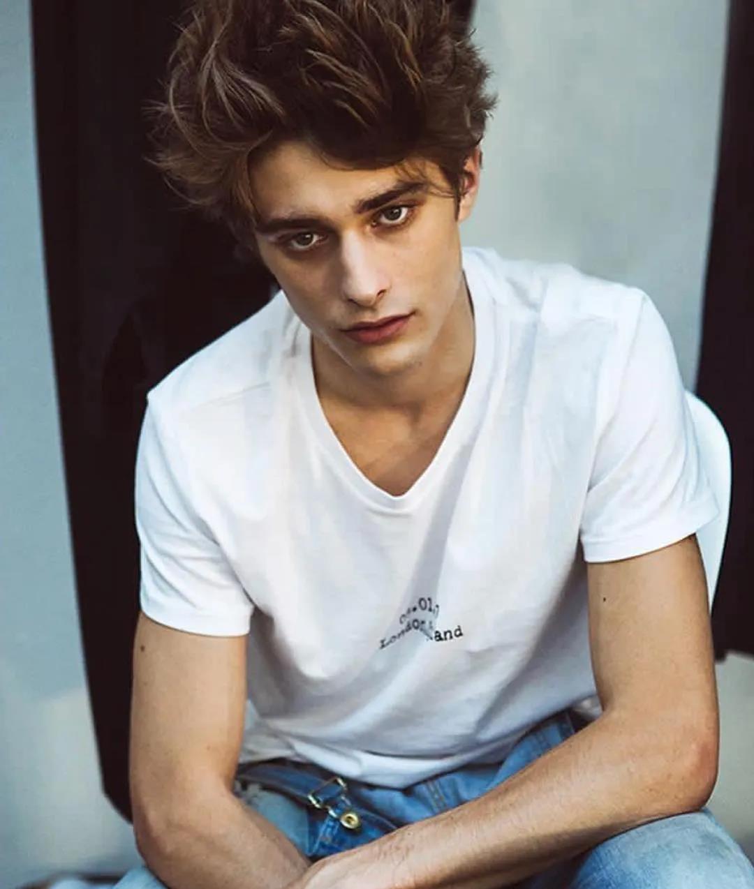 因演伏地魔而圈粉无数,183cm法国男模男女通杀,是行走的荷尔蒙