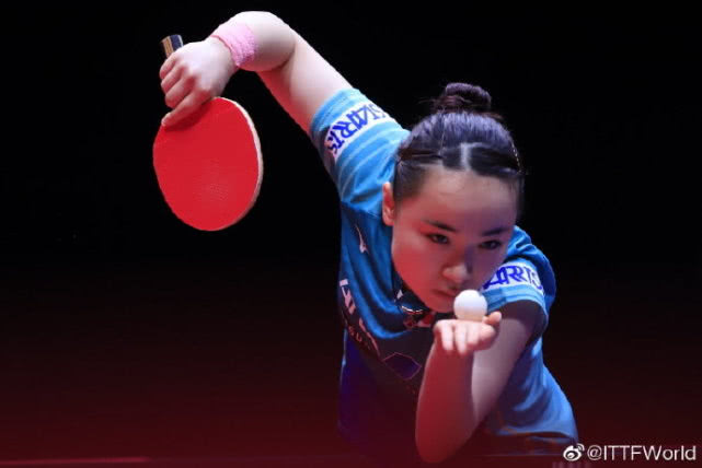 谁的发球最怪异?伊藤美诚画圆摊煎饼 11-0,丁宁下蹲砍式发球