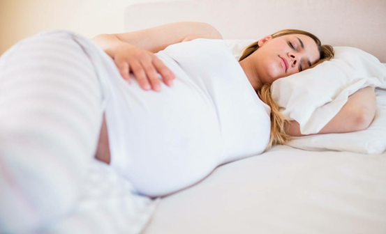 孕妇左侧卧睡姿图图片