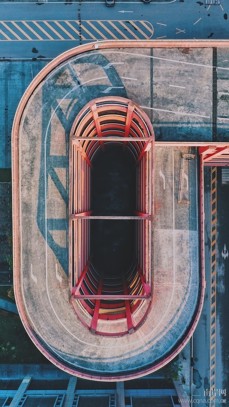 目测要火重庆新发现一旋转停车库n个360度粉色圈圈绕晕新司机