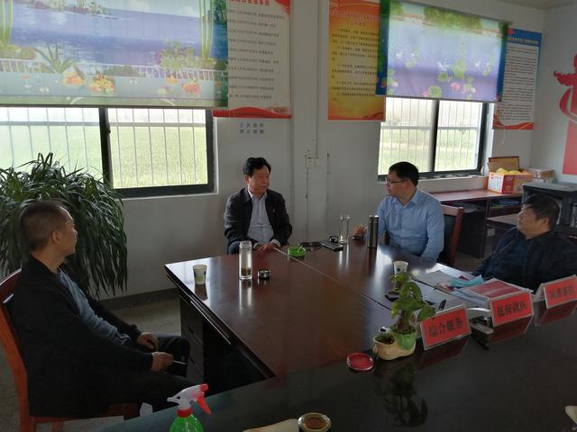 新蔡县人大常委会主任陈学功到余店镇指导工作