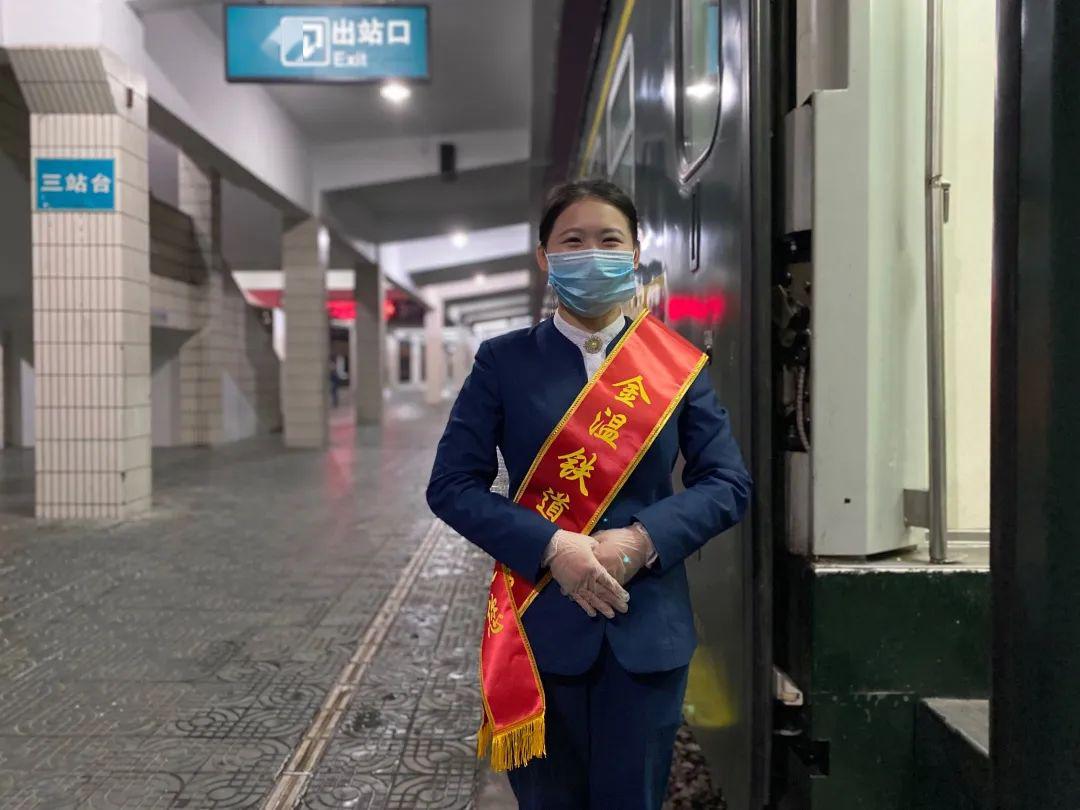 建南人去温州更方便金温铁道公司温州至成都列车复运