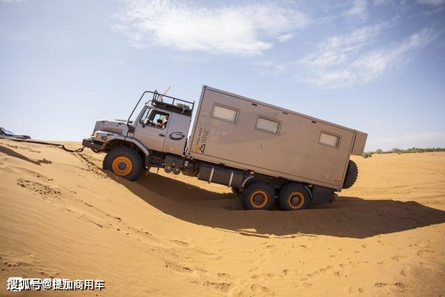 奔驰赛托斯越野房车实拍,也是全地形探险车,骨灰级车友别错过