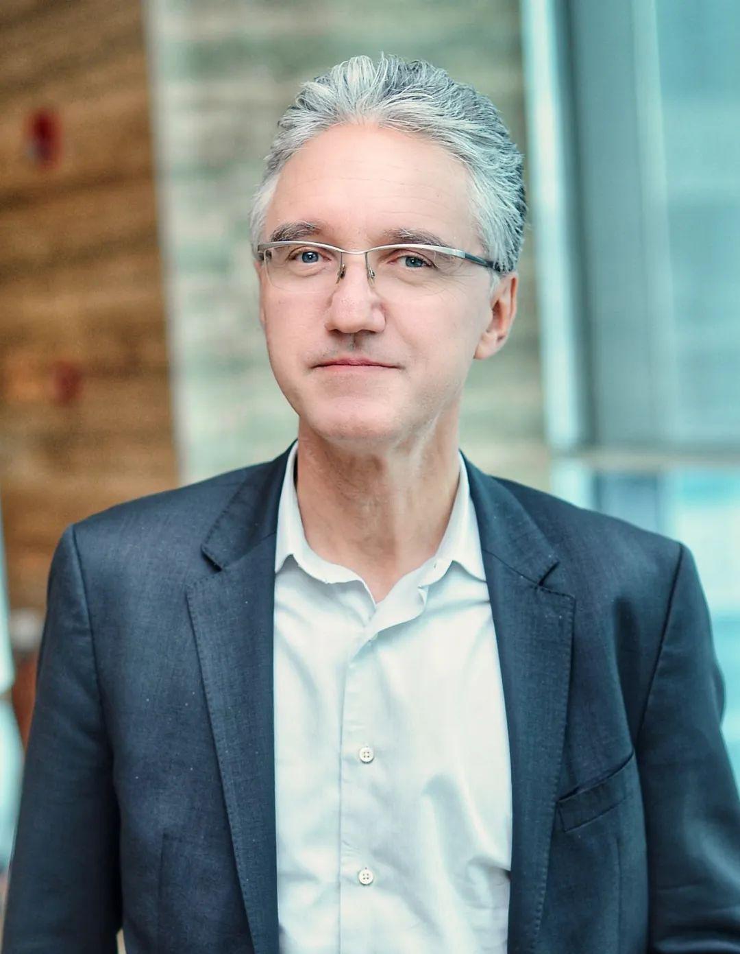 三宅示修是日本便利店运营商罗森(中国)投资有限公司首席执行官,负责