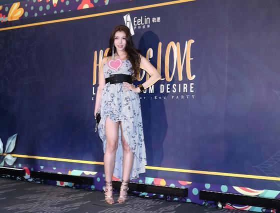 她是台湾名模《康熙》常客,被小s称为"傻婆",36岁精致高级_殷琦