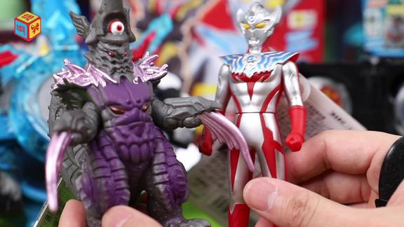 泰迦奥特曼限定怪兽暗夜毒牙500软胶系列怪兽玩具