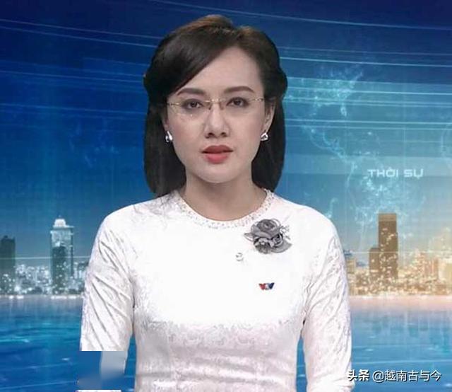 越南新闻播音员最早穿民族服饰播报掀起股民族风誉为最美主播