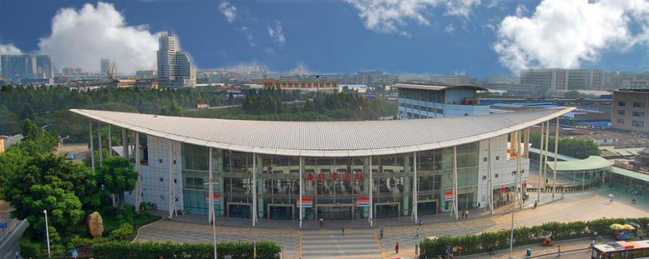 越秀南客运站招牌拆除市民最后来拍张照