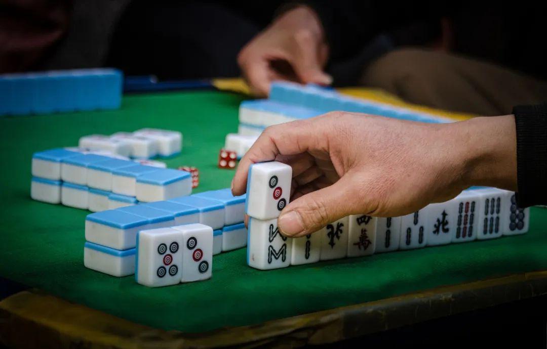 打麻将,喝茶,晒太阳,成都人的生活巴适得板!