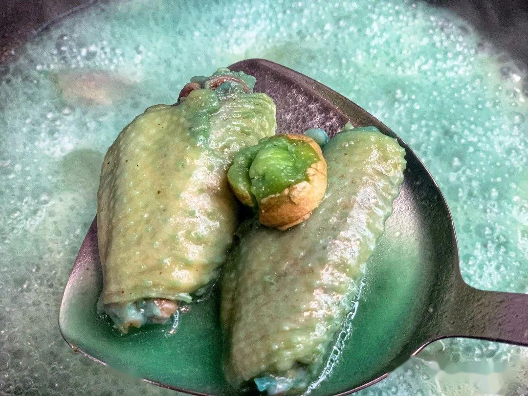 原味鸡饭/蓝可乐鸡翅/板蓝根泡面/巧克力油条……这些"有毒"料理到底