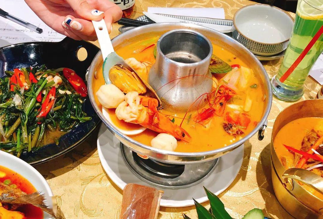 浦东晶耀前滩本周六起人气美食代金券限时抢50元团100元开启线上美味