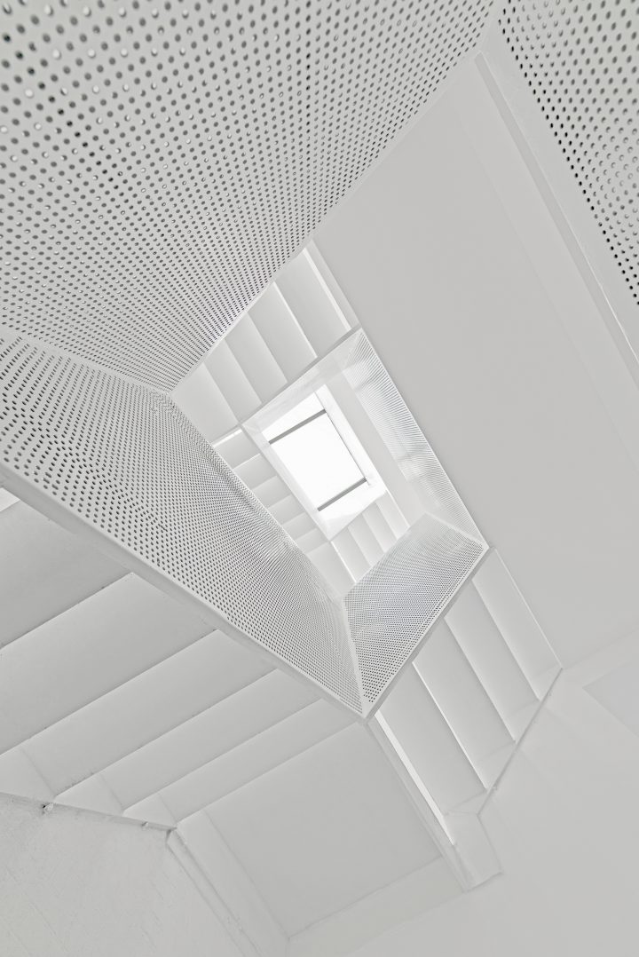 胡同中的纯白空间:彷佛穿越时空,与千年中国文化相遇