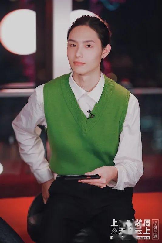 超模进驻直播间_张航