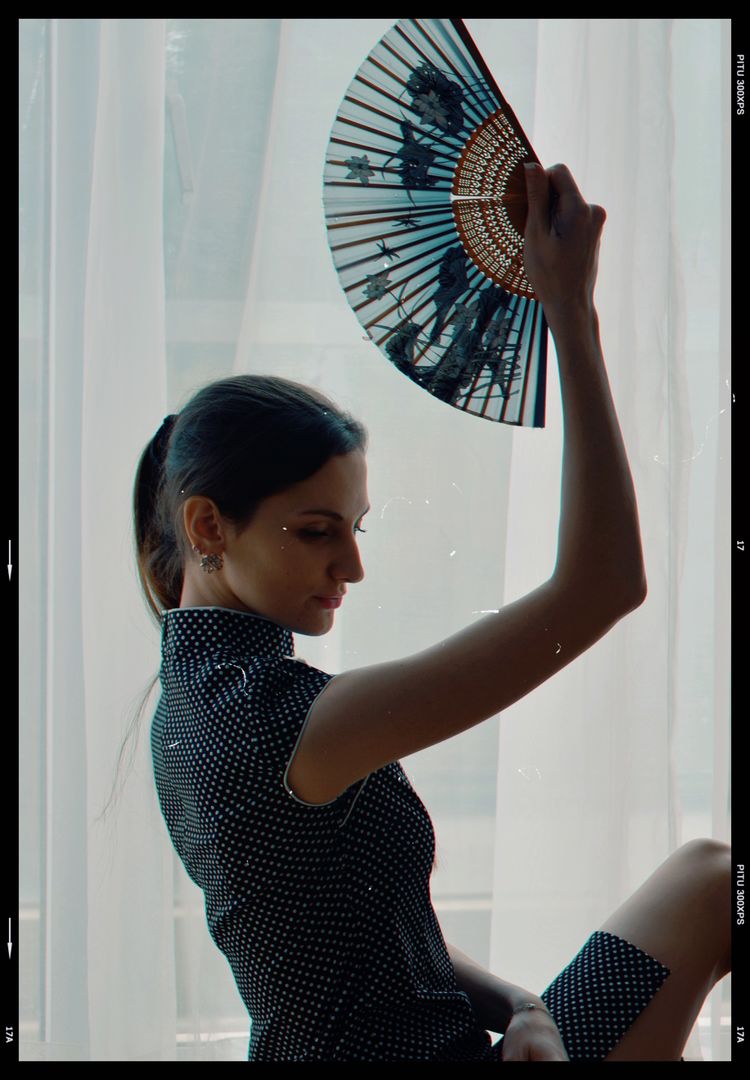 娜斯佳为你读诗我的影子