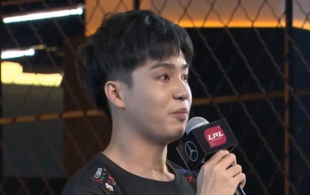 准备复出说漏嘴了?_严君泽