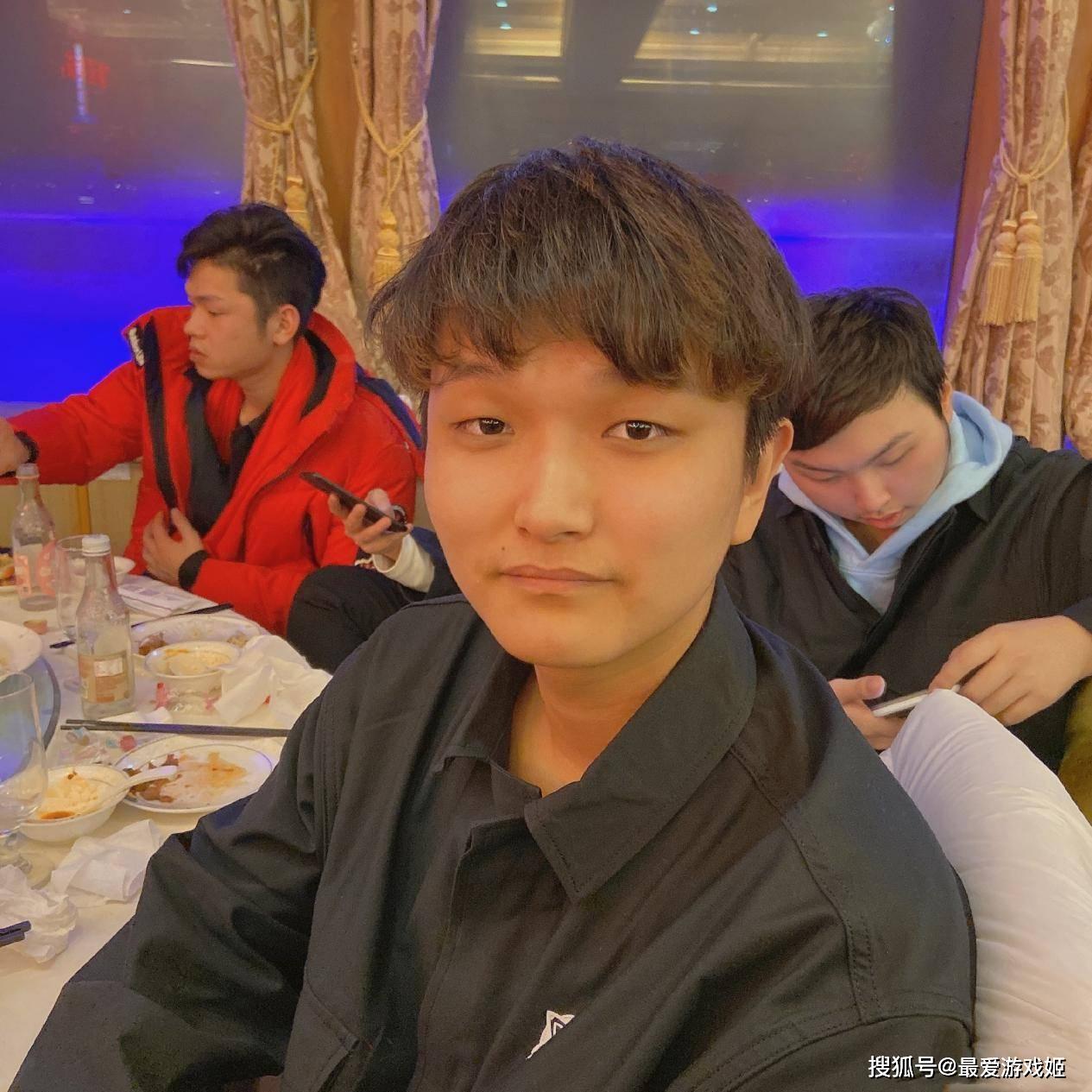 原创王者荣耀estar猫神为何宣布暂退除了个人问题外部影响过大