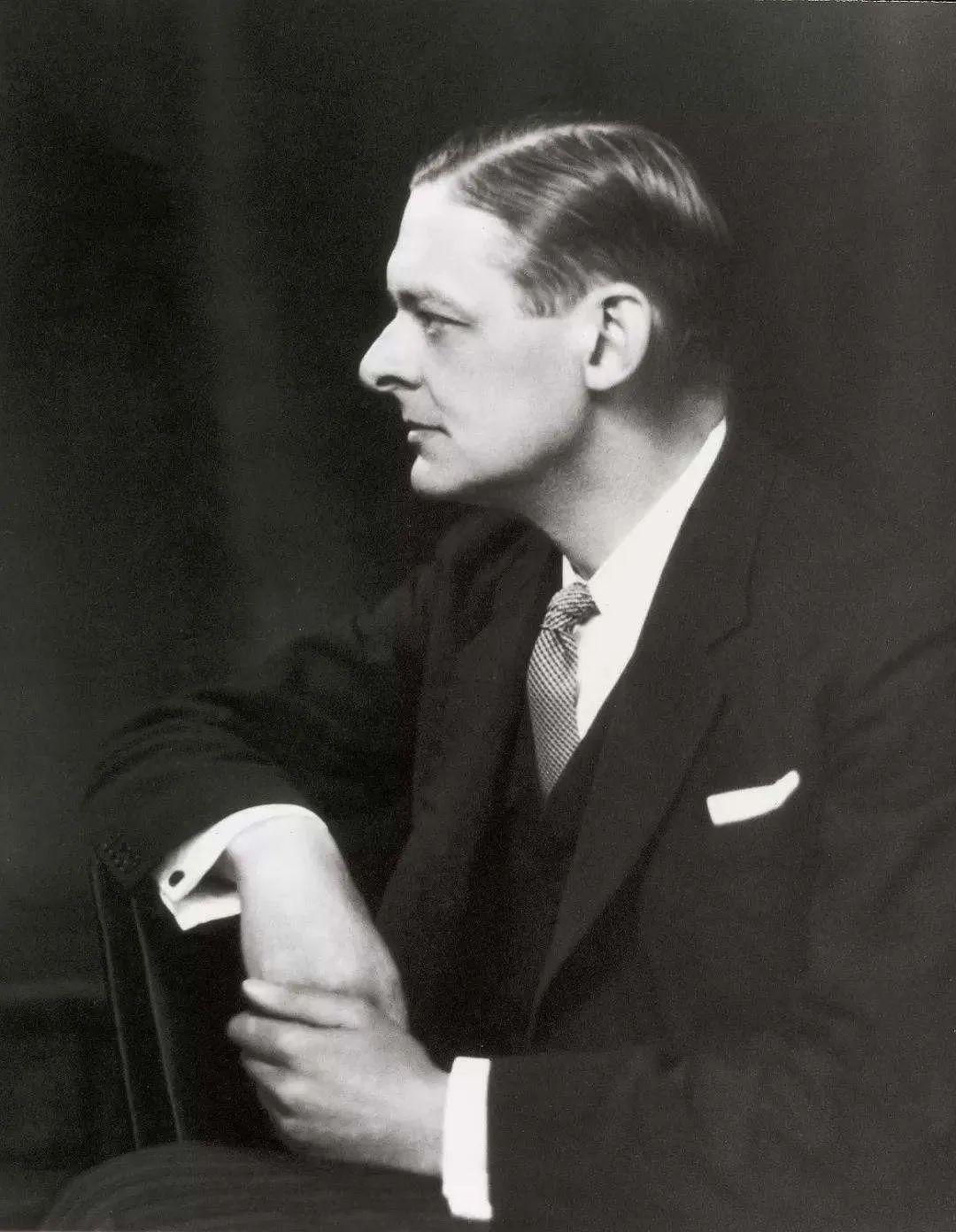 "是的,我自己亲眼看见古米的西比尔吊在一个笼子里.