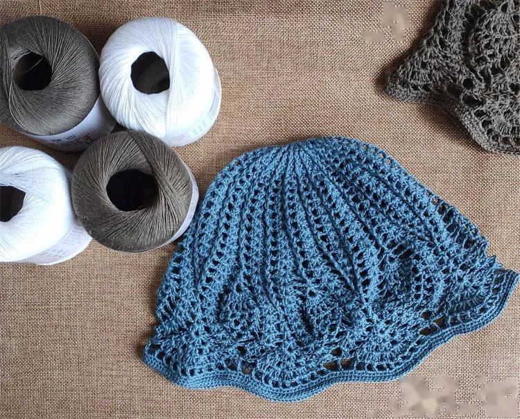 蓝色帽子材料:亚麻线 80克钩针:2.