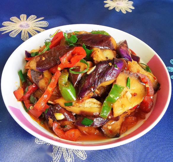 食尚酱爆茄子软糯滑香堪称米饭杀手