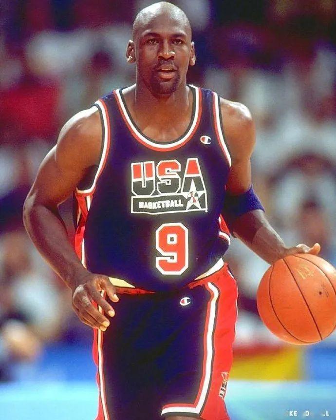 9张照片记录乔丹逐渐成熟的面容