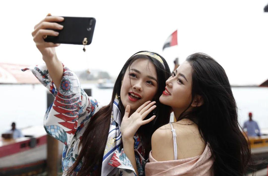 全球首档自拍旅行真人秀自拍女王回归终于等到你