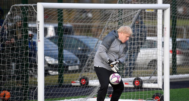 英国首相鲍里斯一个滑稽但勇敢的体育爱好者