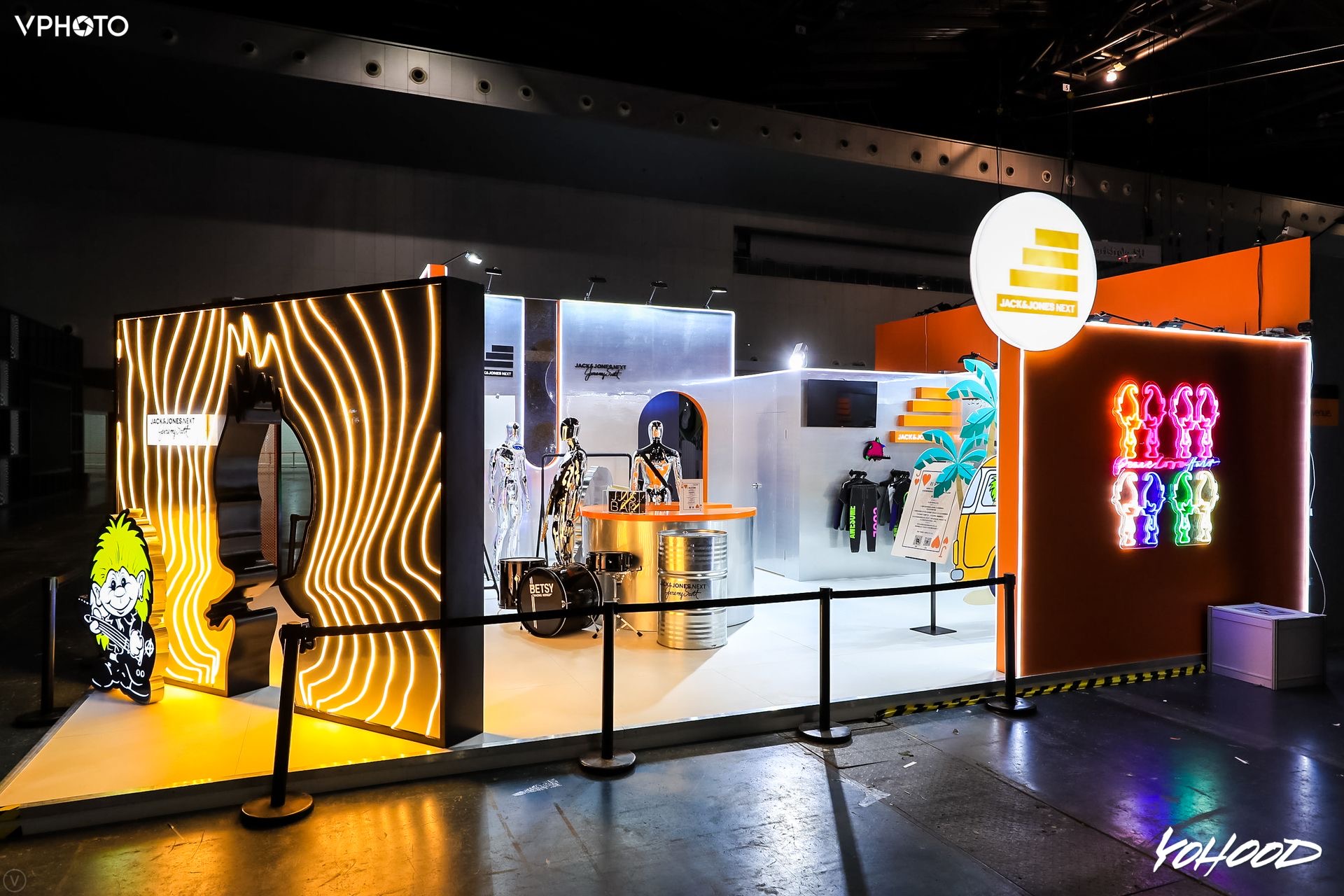 在过去6年间已经跟超过30万名消费者一起见证了中国潮流圈的发展,并