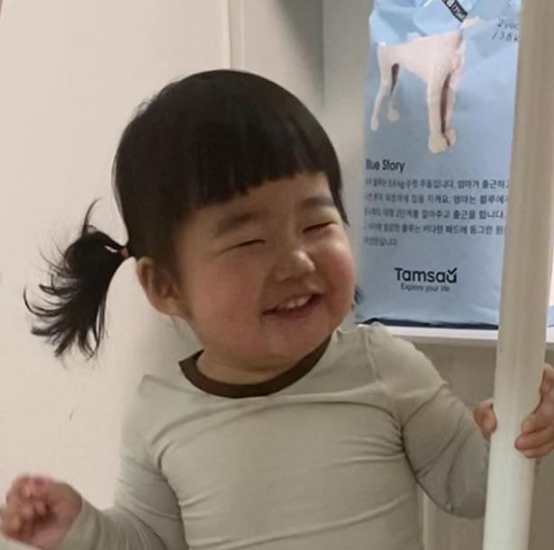 每一张都是小in新的表情包素材!