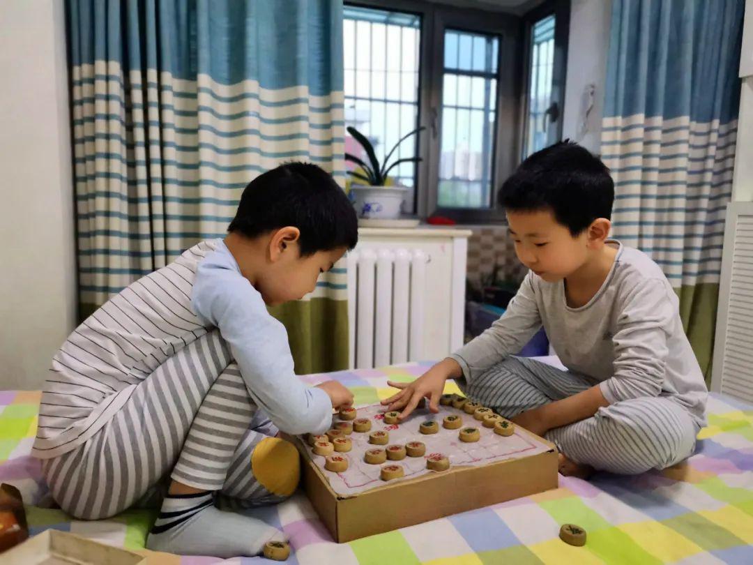 作者:王青松小学二年级5班▼这些作品,都是同学们的所闻所想,哪一幅