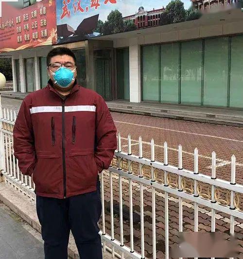 河北好人杨楠好医生奔赴武汉抗疫一线立下疫情不退我不回誓言