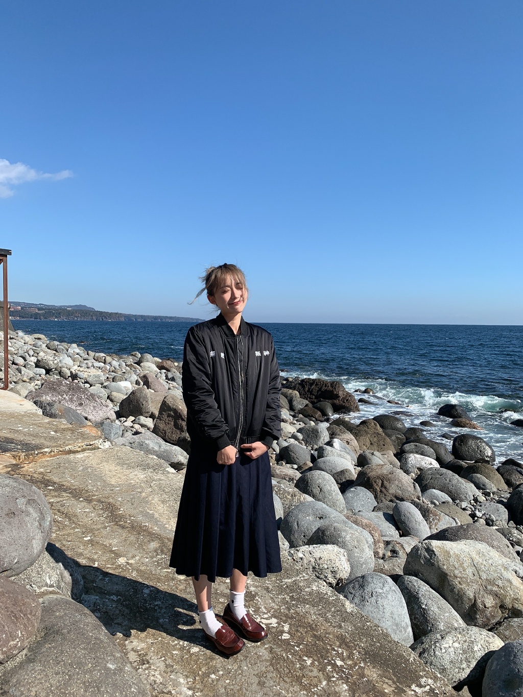 黑尾酱五花肉婚纱好惊悚白红相间的色调让人有胆看没胆穿