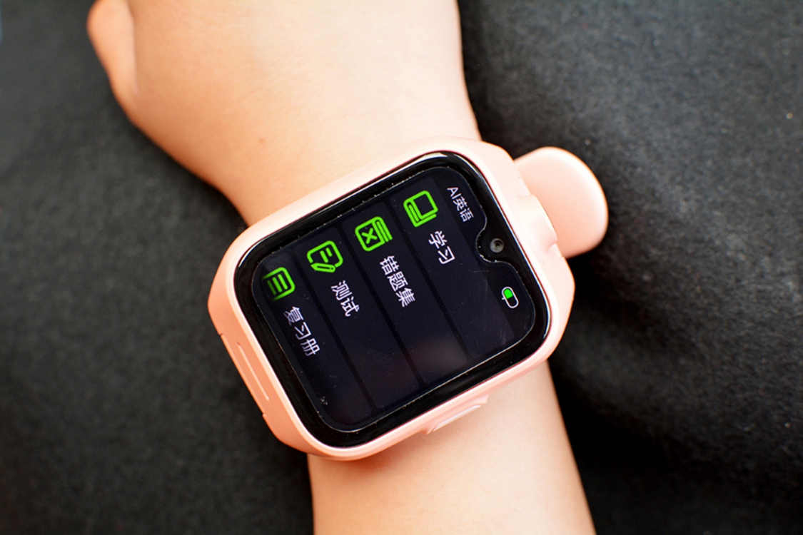 原创米兔儿童手表4首测ai双摄ai智能识物还能学英语