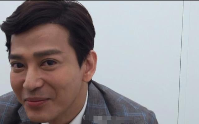 打针成中年男星专利,筷子兄弟现身美容院,陈浩民成硅胶人_陈晓东