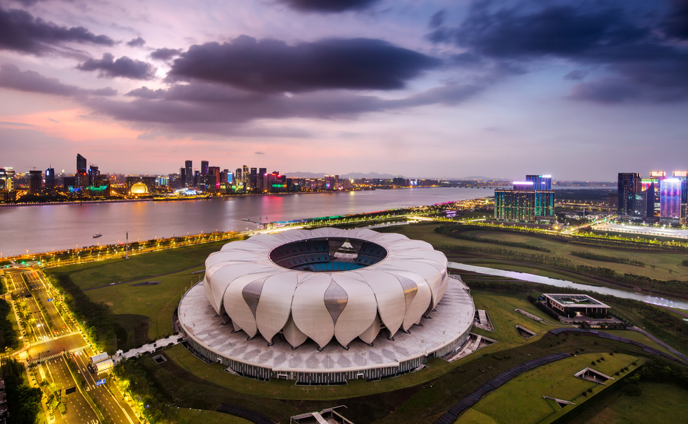 一座杭州奥体中心"莲花碗",通过g20峰会,让全世界认识了杭州.