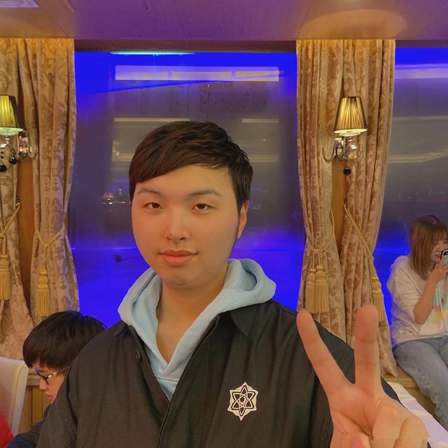 王者荣耀estar败了不冤王添龙坐上评论席真为他感到不值