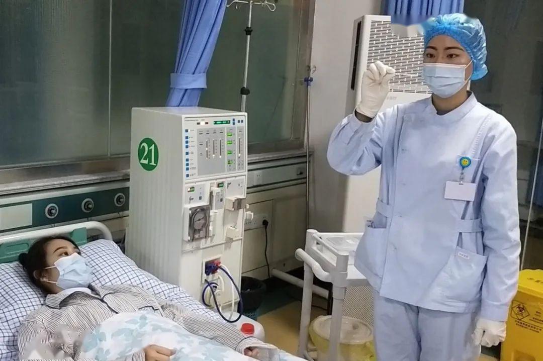 血透室联合肾病科开展疫情防控演练