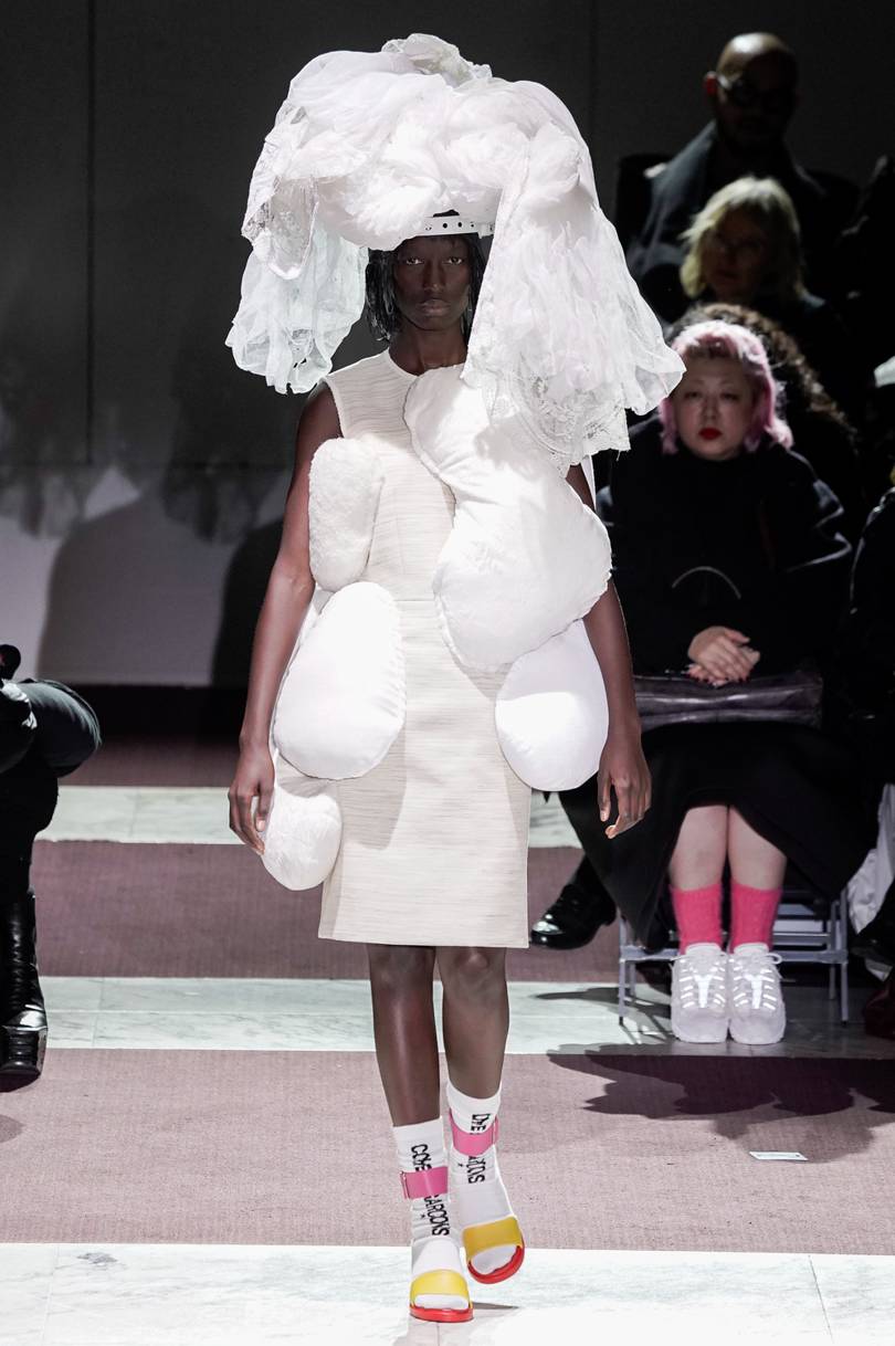 commedesgar04ons2020秋冬系列超现实主义设计你能看得懂吗