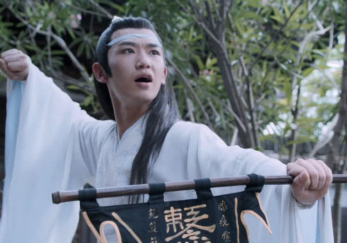 蓝景仪一直嫌弃魏婴,后期为何会发生大转变?偶像地位很重要