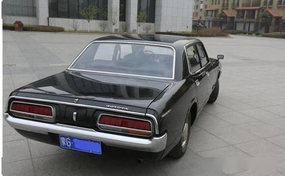 国内仅存的一台四代皇冠!1974年产现在还能开,很多人没见过