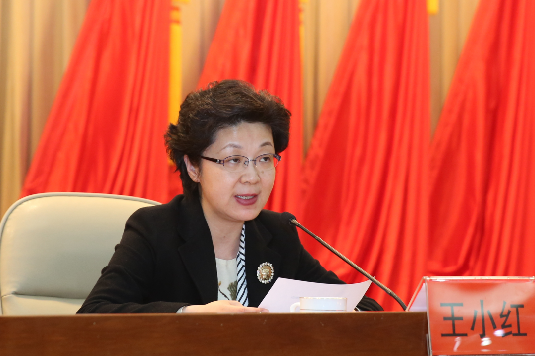 王小红指出,对照中央作出的科学判断,我市作风建设形势与全省全国向好
