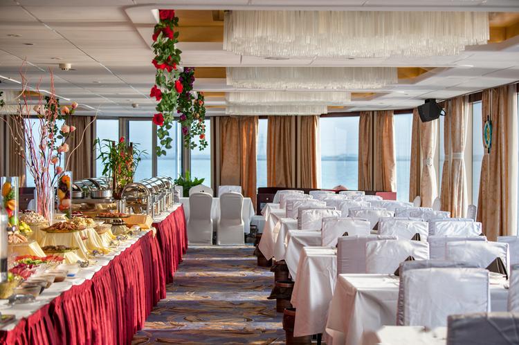 太湖夜景湖之恋游艇自助晚餐东太湖大酒店点击图片即可购买超值2盒装