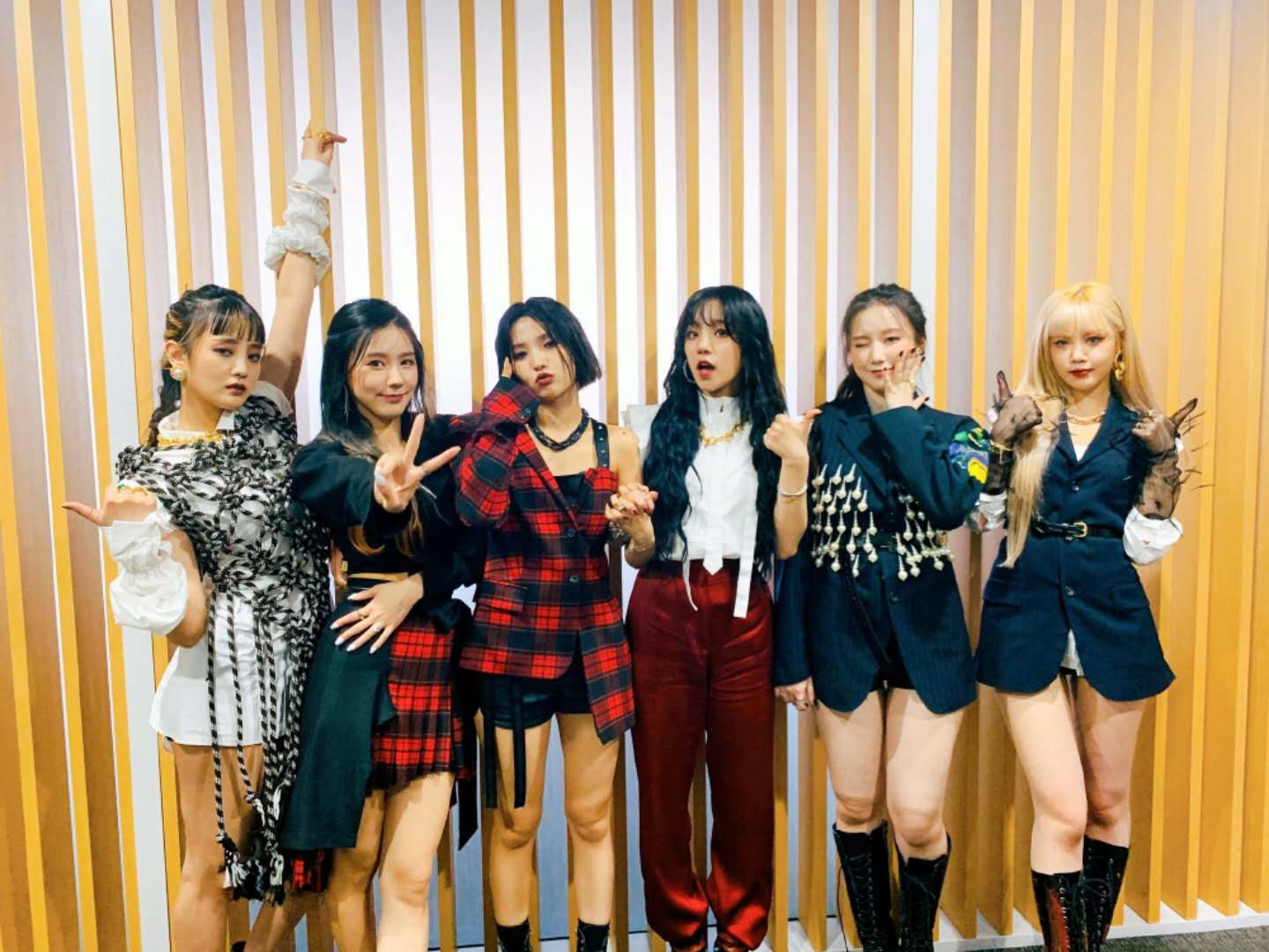 原创别人叫女团,她们叫"腿团",她让南韩腿精李宣美都逊色了