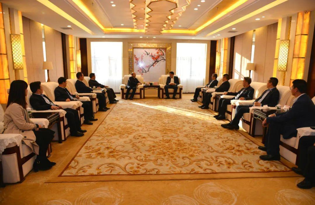 赣州银行董事长刘相发,行长钟哲敏,县委书记赖正文,县委副书记,县长