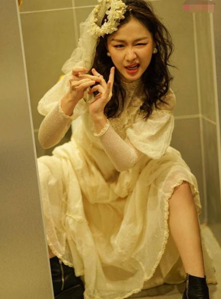 金靖的开挂人生扮丑4年因春晚一战成名喜剧鬼才的成名之路