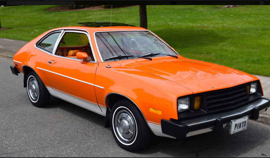 凶手驾驶了一辆亮橙色到福特斑马牌ford pinto轿车,并与她搭讪,可以搭