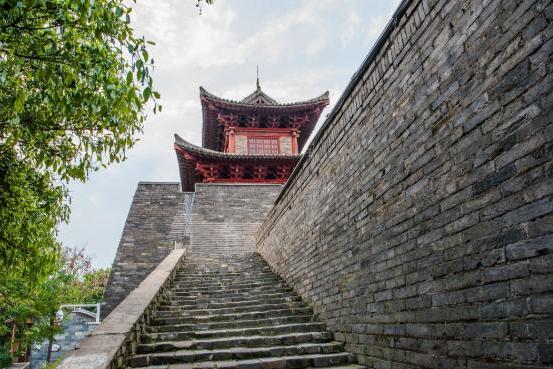 江西面积第一大的旅游城市,是马尔代夫的132倍,不是南昌九江